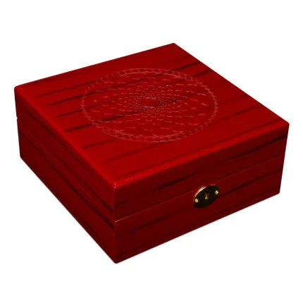 جعبه ساعت 6 خونه بالشتک لوکس مربعی درب دار طرح چوب کلیددار رنگ آلبالویی مدل : TW-2349